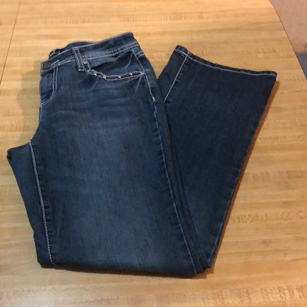 🥳Host Pick🥳 Earl Jeans 
